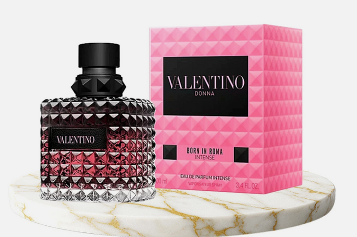Valentino Donna Born In Roma Intense Eau De Parfum Spray For Women 100ml